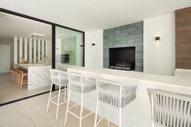 5 soverom Villa til salgs i Nueva Andalucía Centro, Marbella med svømmebasseng garasje - € 4 990 000 (Ref: 10186457)