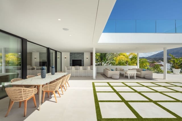 5 soverom Villa til salgs i Nueva Andalucía Centro, Marbella med svømmebasseng garasje - € 4 990 000 (Ref: 10186457)