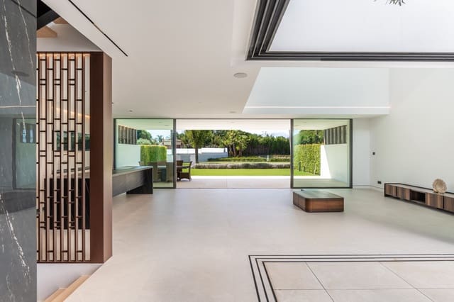 4 makuuhuone Paritalo myytävänä paikassa La Dama de Noche - La Alzambra, Marbella mukana uima-altaan 
autotalli - 4 800 000 € (Ref: 10186459)