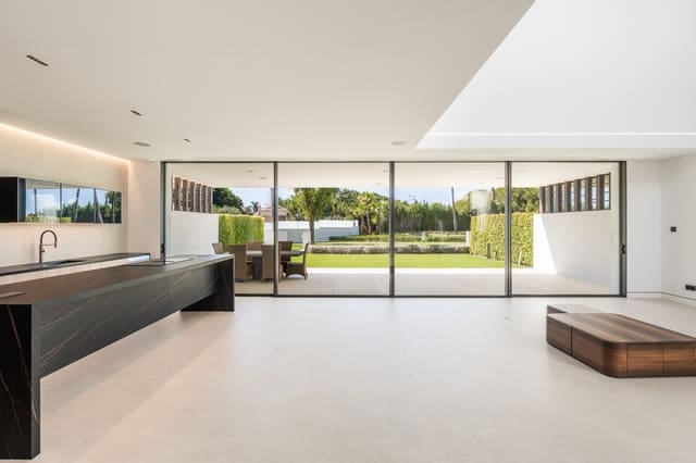 4 makuuhuone Paritalo myytävänä paikassa La Dama de Noche - La Alzambra, Marbella mukana uima-altaan 
autotalli - 4 800 000 € (Ref: 10186459)