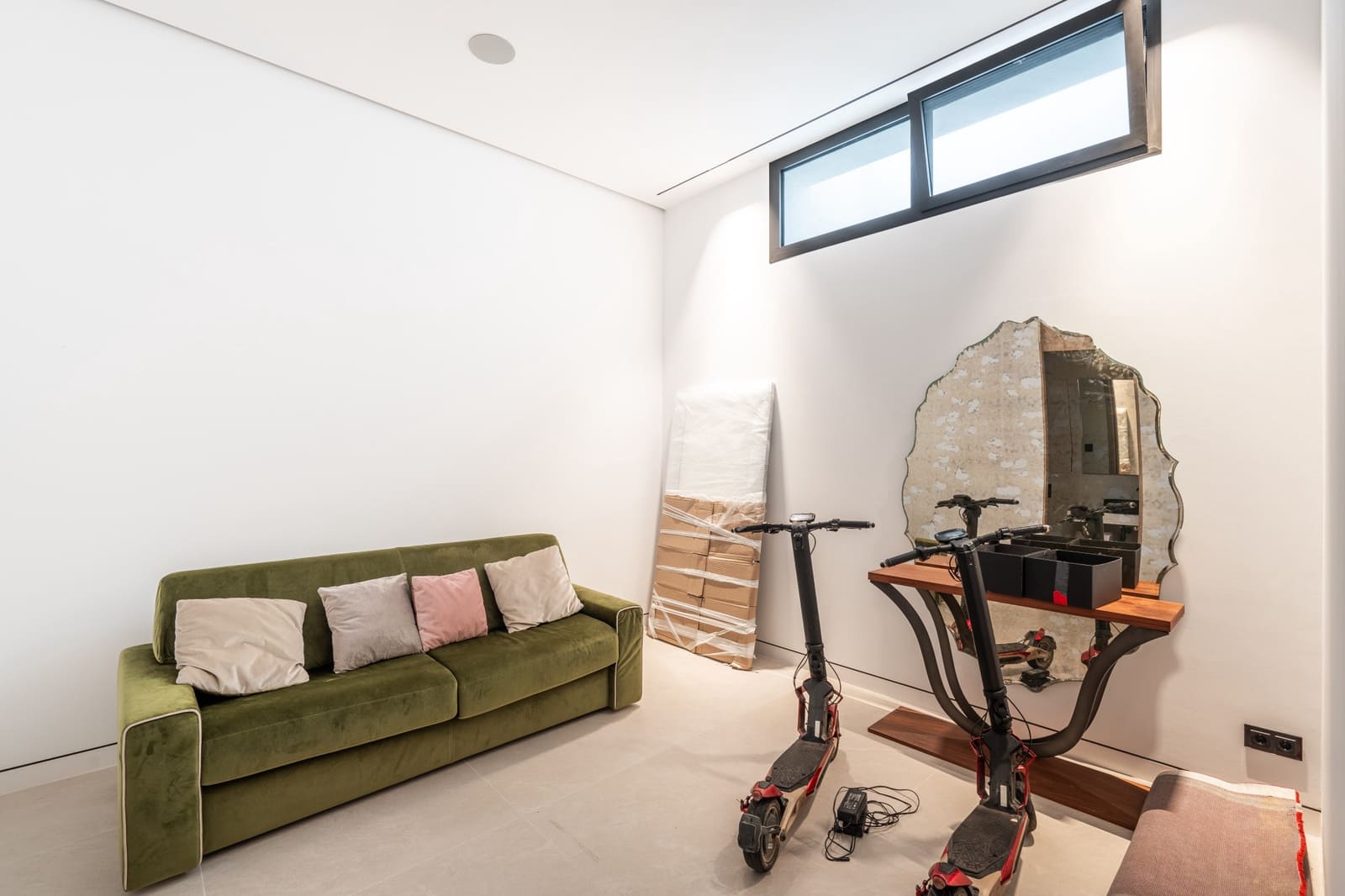 Pareado de 4 habitaciones en Nueva Andalucia en venta con piscina garaje - 4.800.000 € (Ref: 10186459)