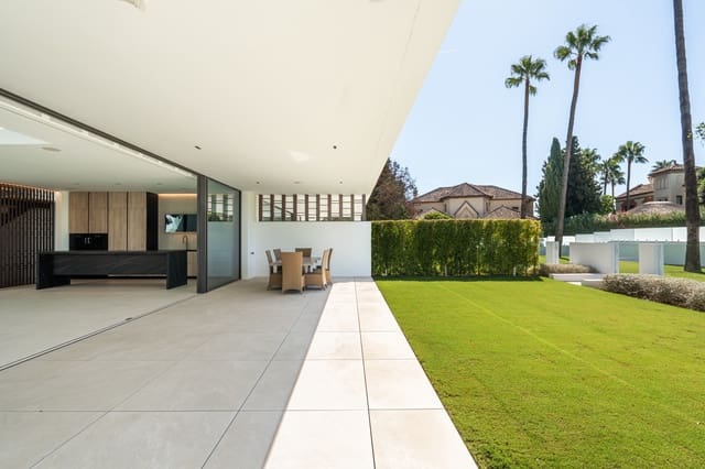 4 makuuhuone Paritalo myytävänä paikassa La Dama de Noche - La Alzambra, Marbella mukana uima-altaan 
autotalli - 4 800 000 € (Ref: 10186459)