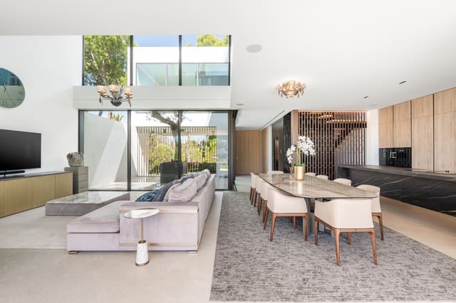 4 makuuhuone Paritalo myytävänä paikassa La Dama de Noche - La Alzambra, Marbella mukana uima-altaan 
autotalli - 4 800 000 € (Ref: 10186460)