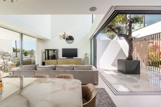 4 makuuhuone Paritalo myytävänä paikassa La Dama de Noche - La Alzambra, Marbella mukana uima-altaan 
autotalli - 4 800 000 € (Ref: 10186460)