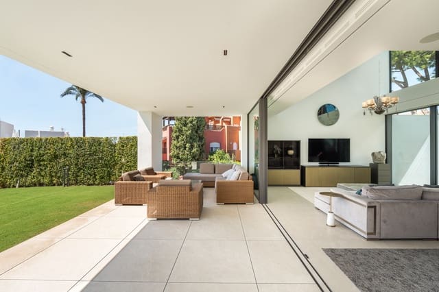 4 makuuhuone Paritalo myytävänä paikassa La Dama de Noche - La Alzambra, Marbella mukana uima-altaan 
autotalli - 4 800 000 € (Ref: 10186460)