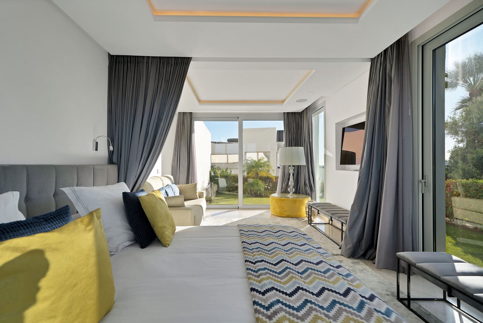 5 chambre Villa/Maison à vendre à Nueva Andalucia avec piscine garage - 3 990 000 € (Ref: 10186463)