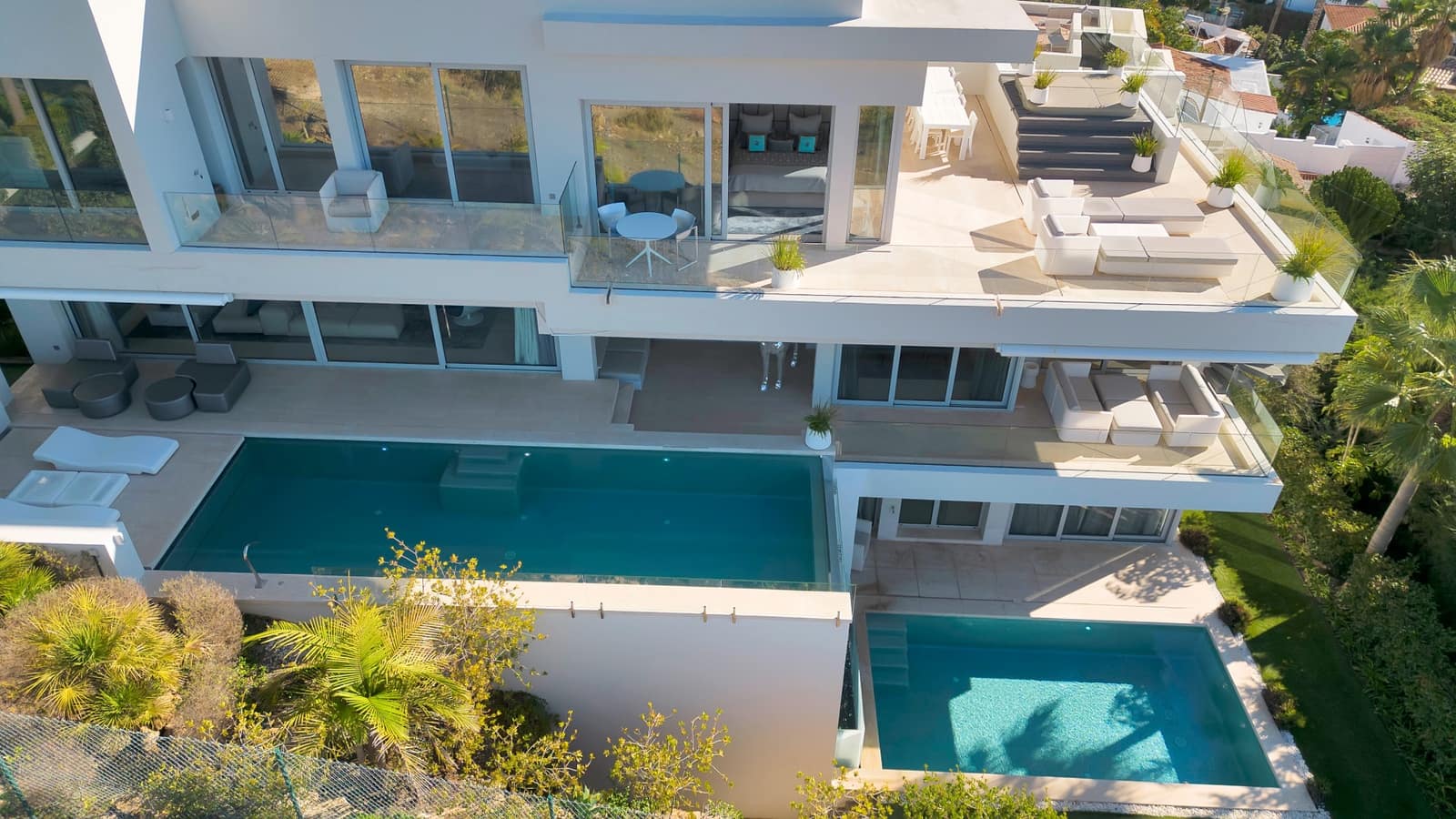5 chambre Villa/Maison à vendre à Nueva Andalucia avec piscine garage - 3 990 000 € (Ref: 10186463)