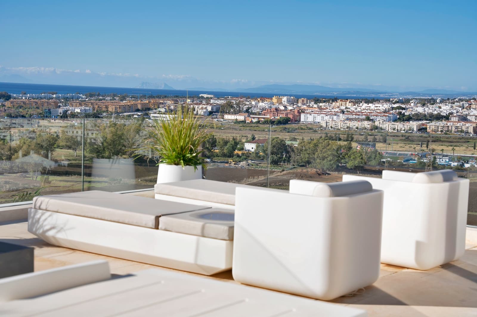 5 chambre Villa/Maison à vendre à Nueva Andalucia avec piscine garage - 3 990 000 € (Ref: 10186463)