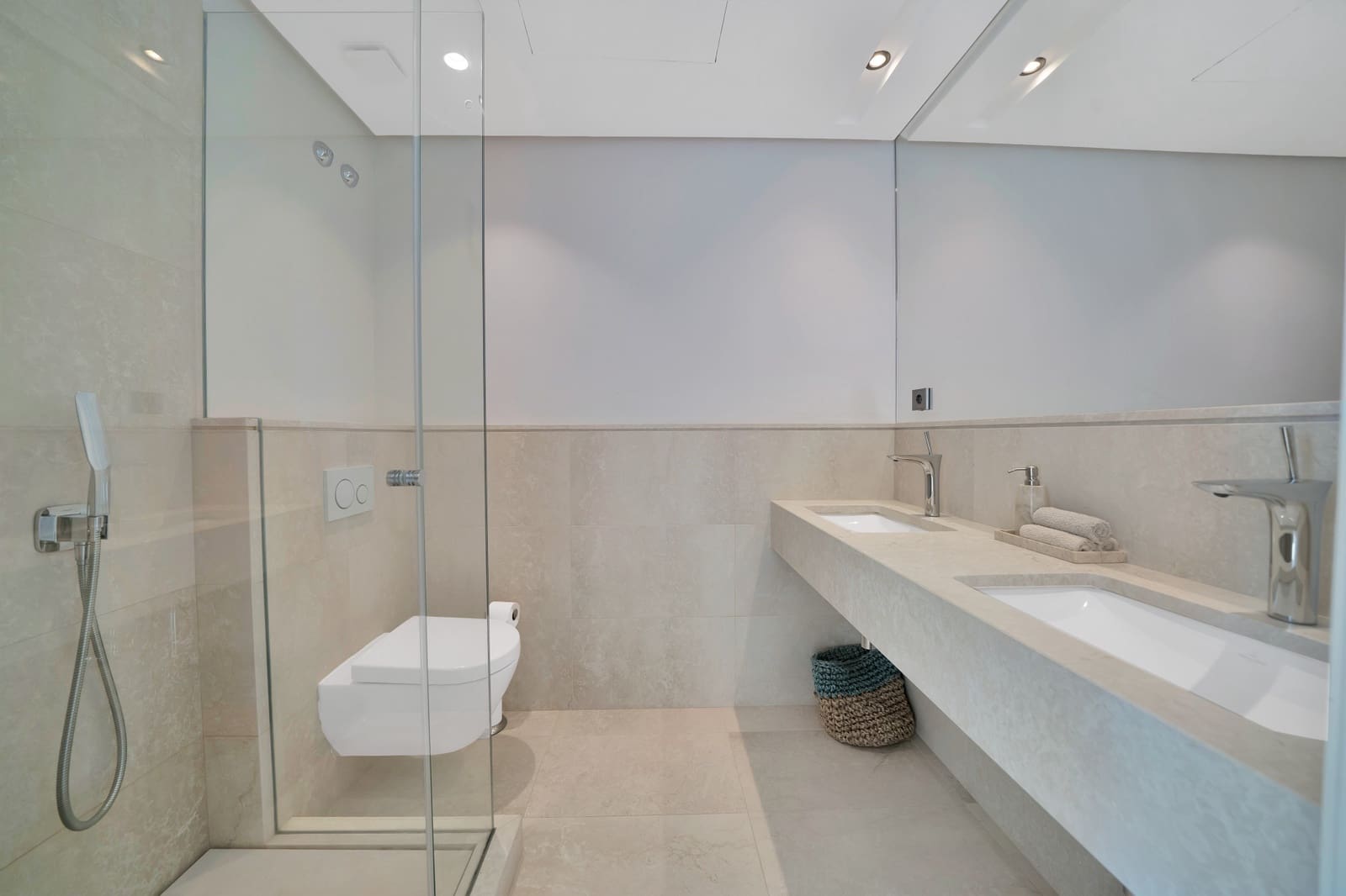 5 chambre Villa/Maison à vendre à Nueva Andalucia avec piscine garage - 3 990 000 € (Ref: 10186463)