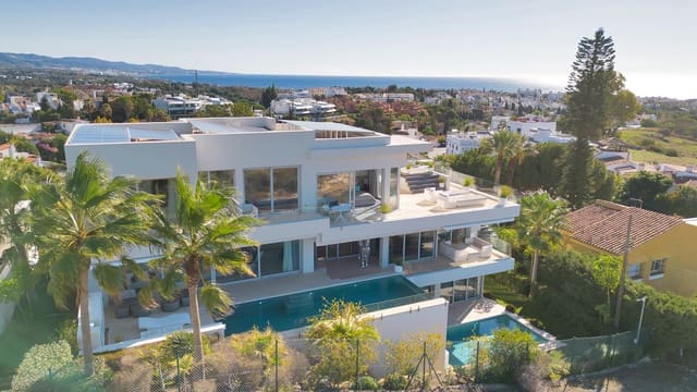 Chalet de 5 habitaciones en Nueva Andalucía Centro, Marbella en venta con piscina garaje - 3.990.000 € (Ref: 10186463)