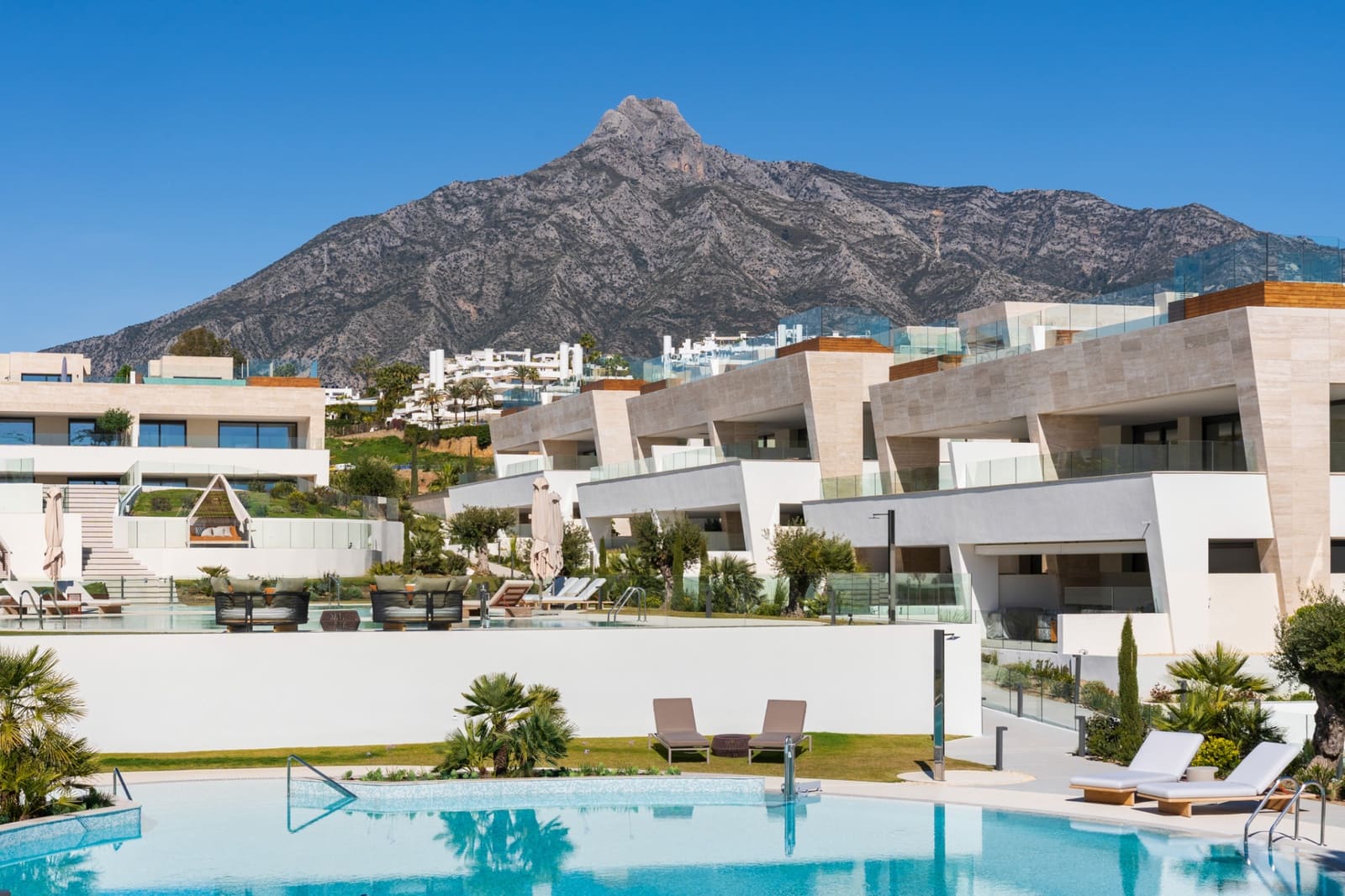 4 chambre Appartement à vendre à Marbella avec piscine garage - 4 300 000 € (Ref: 10186467)