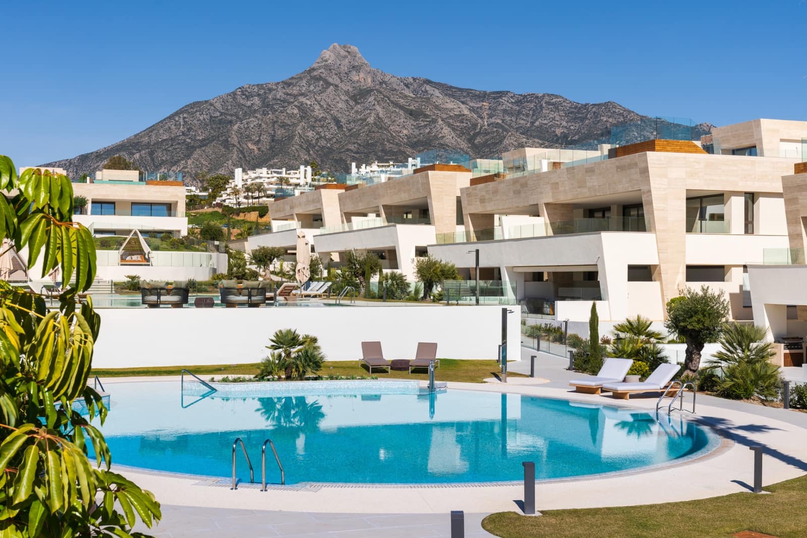 4 chambre Appartement à vendre à Marbella avec piscine garage - 4 300 000 € (Ref: 10186467)