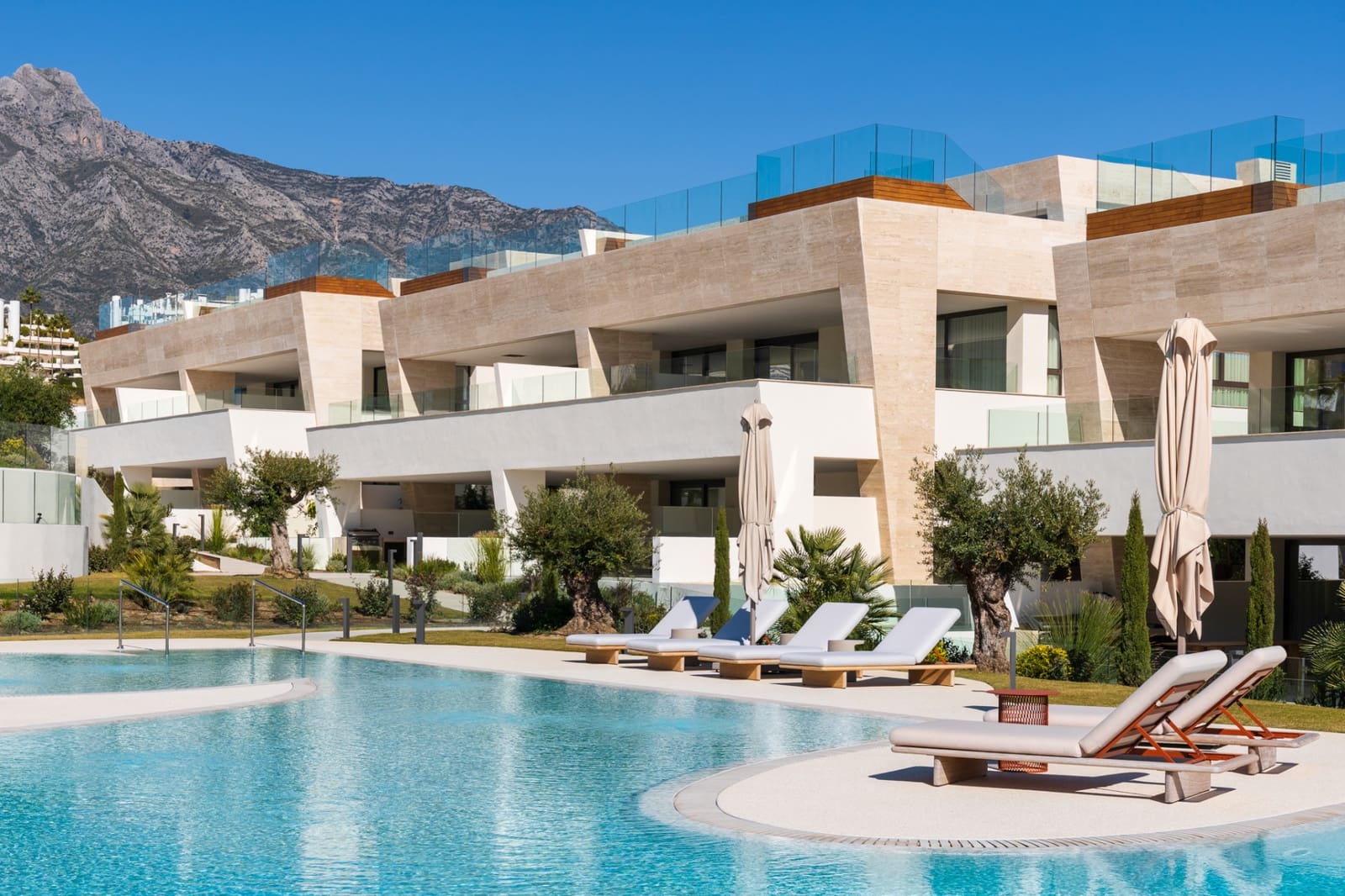 4 chambre Appartement à vendre à Marbella avec piscine garage - 4 300 000 € (Ref: 10186467)