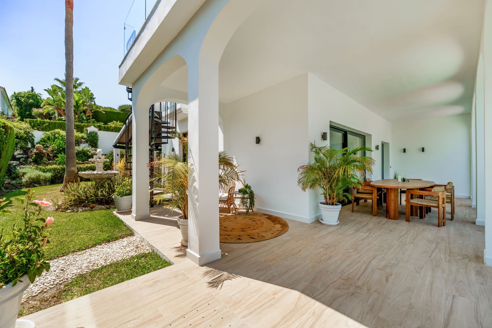 4 soveværelse Villa til salg i Marbella med swimmingpool garage - € 2.700.000 (Ref: 10186469)