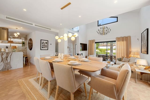 Chalet de 4 habitaciones en Los Naranjos, Marbella en venta con piscina garaje - 2.700.000 € (Ref: 10186469)