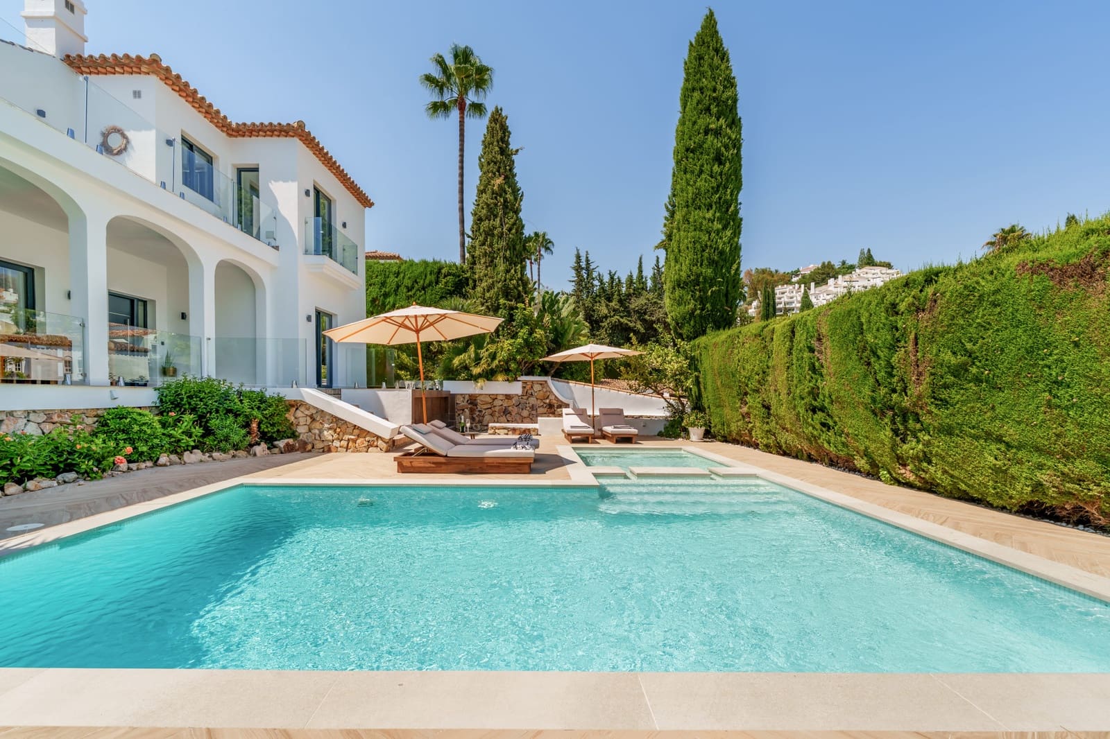 4 soveværelse Villa til salg i Marbella med swimmingpool garage - € 2.700.000 (Ref: 10186469)