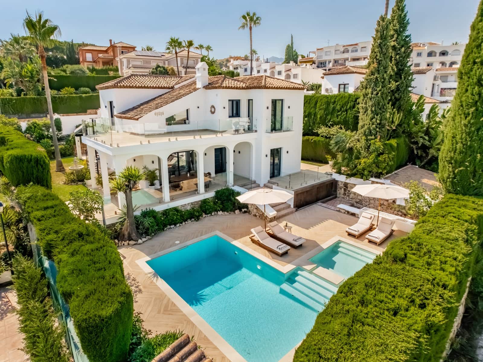 4 soveværelse Villa til salg i Marbella med swimmingpool garage - € 2.700.000 (Ref: 10186469)