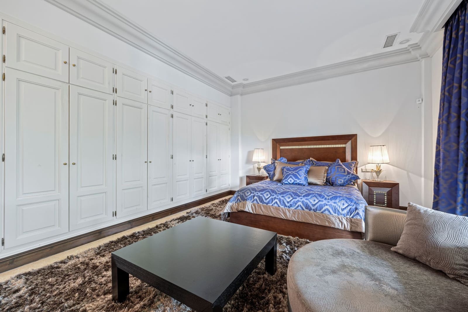 Chalet de 9 habitaciones en Marbella en venta con piscina garaje - 7.900.000 € (Ref: 10186471)