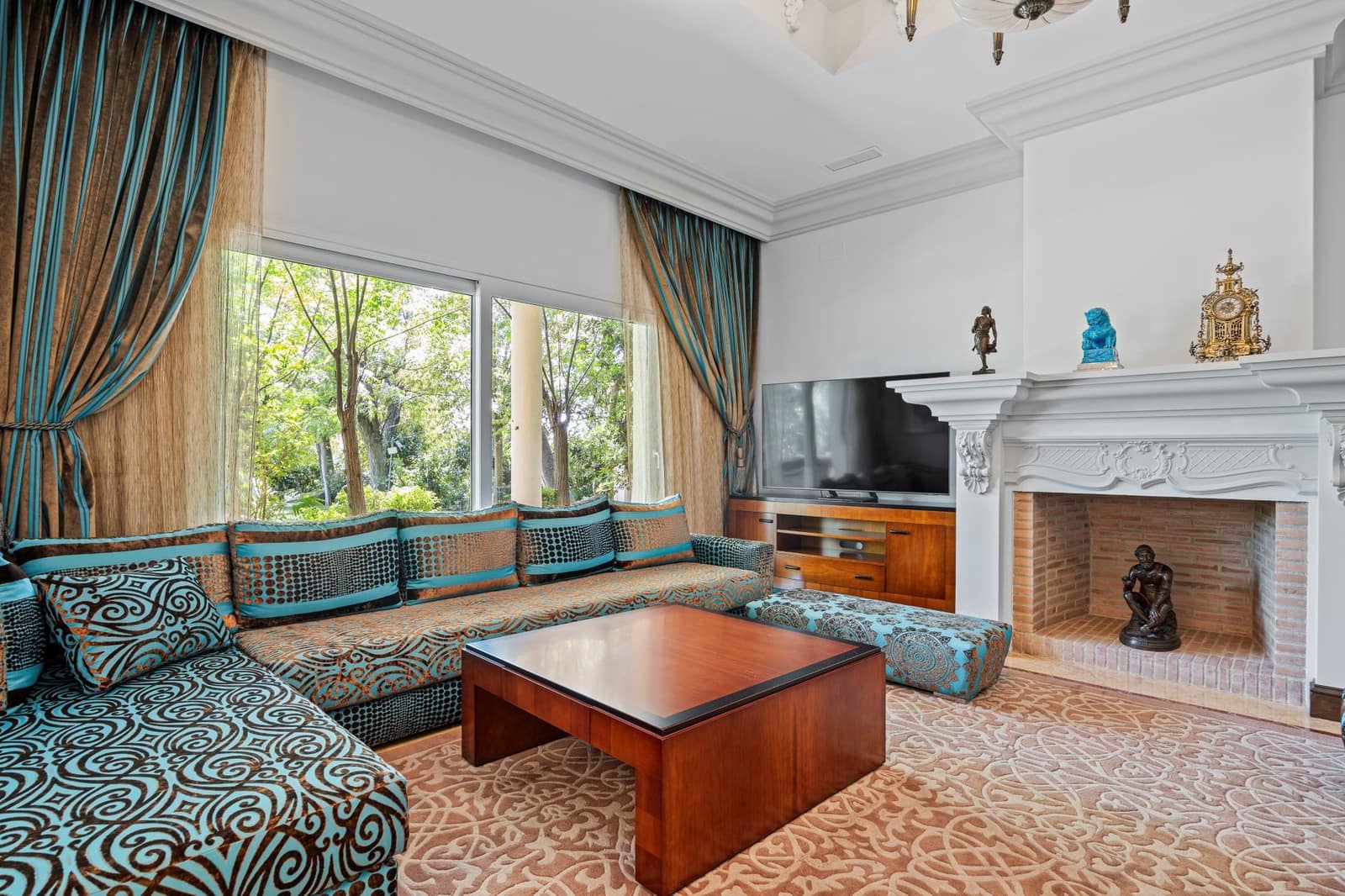 Chalet de 9 habitaciones en Marbella en venta con piscina garaje - 7.900.000 € (Ref: 10186471)