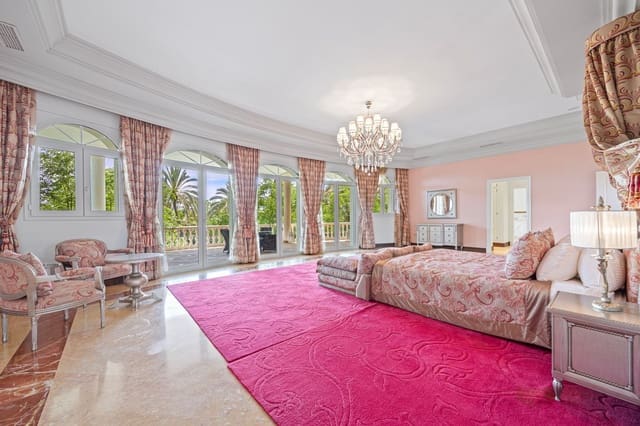Chalet de 9 habitaciones en Sierra Blanca, Marbella en venta con piscina garaje - 7.900.000 € (Ref: 10186471)