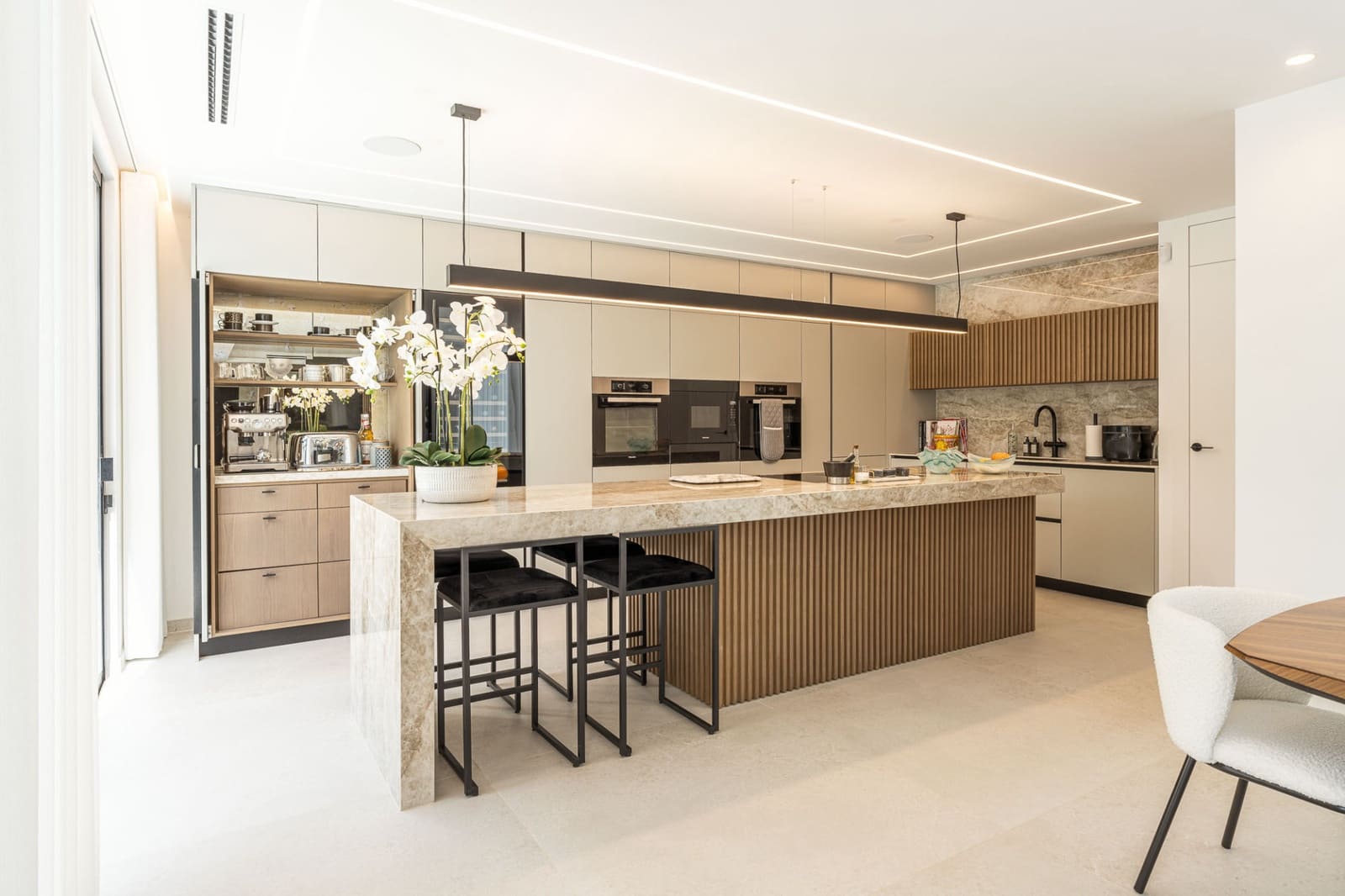4 soveværelse Villa til salg i Marbella med swimmingpool garage - € 3.395.000 (Ref: 10186475)