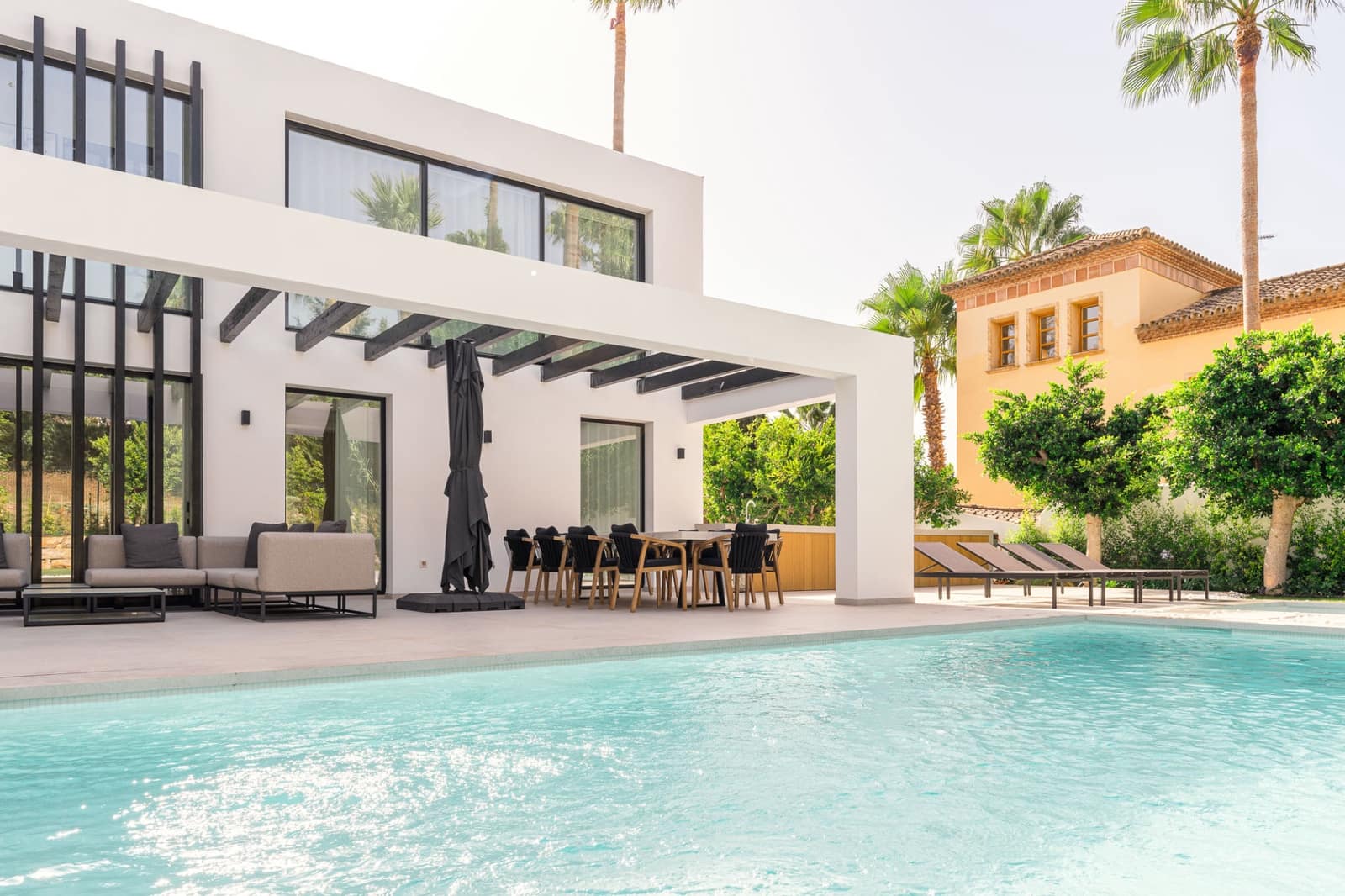4 soveværelse Villa til salg i Marbella med swimmingpool garage - € 3.395.000 (Ref: 10186475)