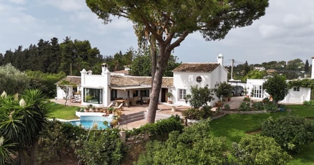 4 sypialnia Willa na sprzedaż w Guadalmina Alta, Marbella z basenem garażem - 1 650 000 € (Ref: 10186483)