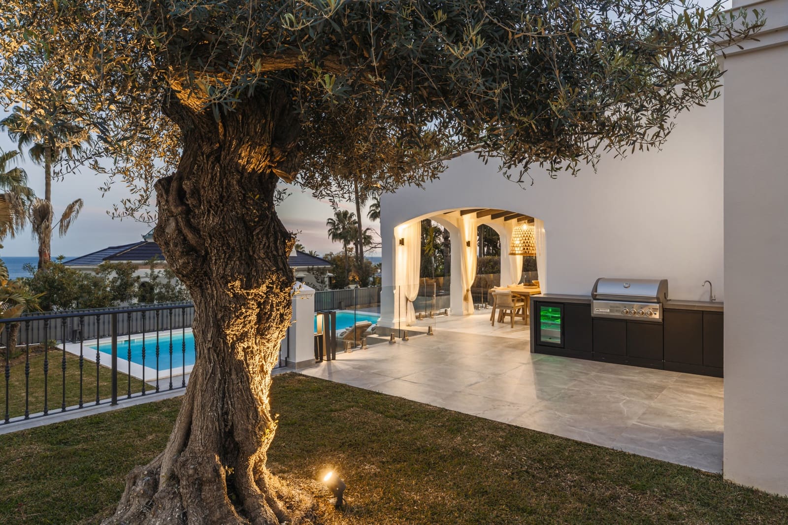 5 Zimmer Villa zu verkaufen in Marbella mit Pool Garage - 6.980.000 € (Ref: 10186491)