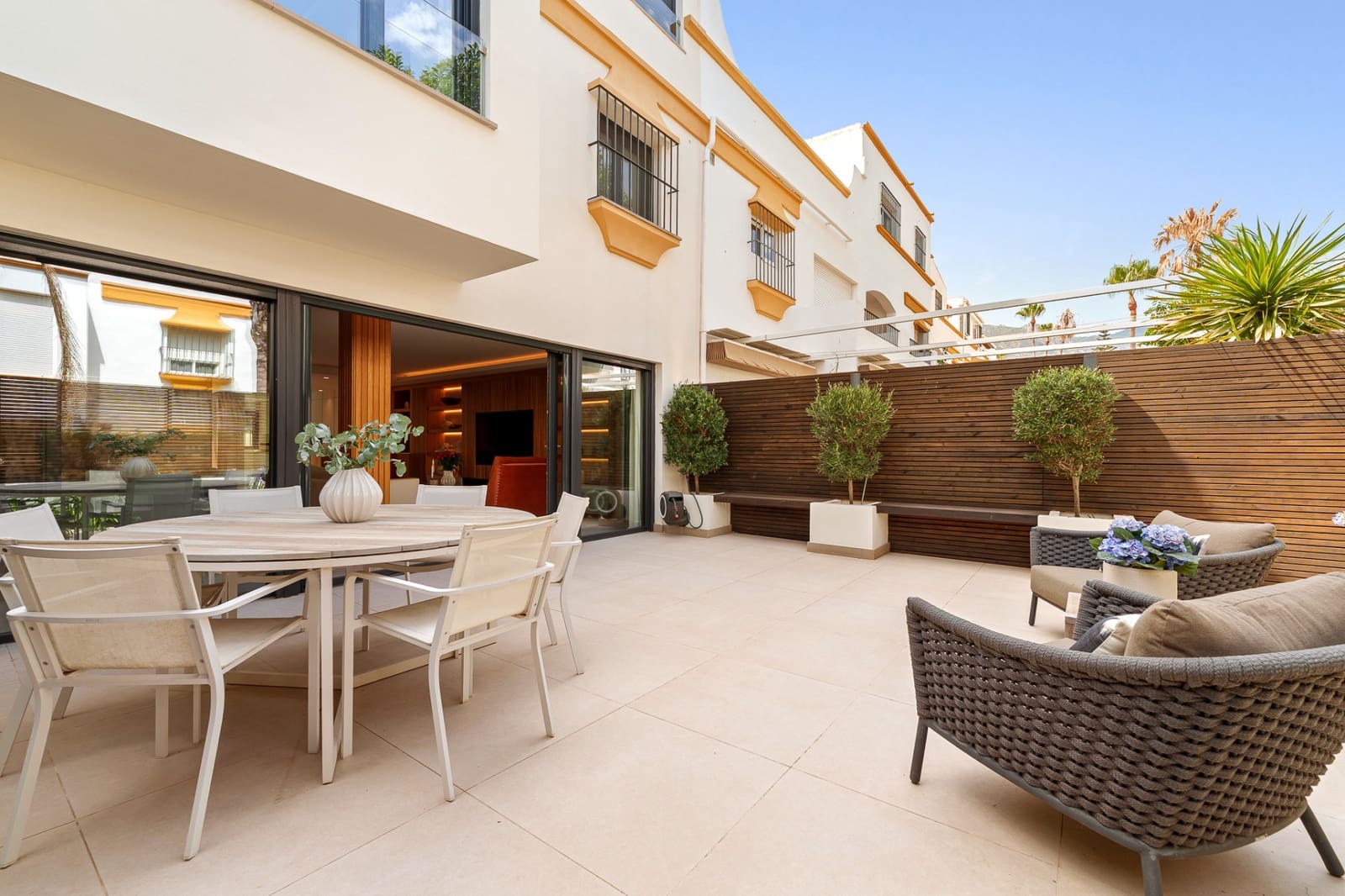 4 bedroom Townhouse for sale in Marbella with garage - € 2,895,000 (Ref: 10186500)
