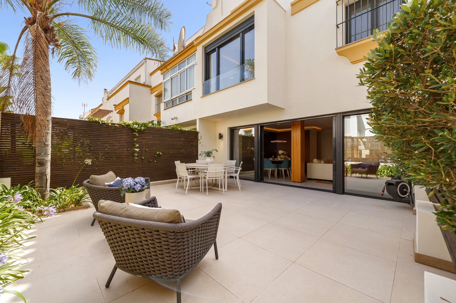 4 bedroom Townhouse for sale in Marbella with garage - € 2,895,000 (Ref: 10186500)