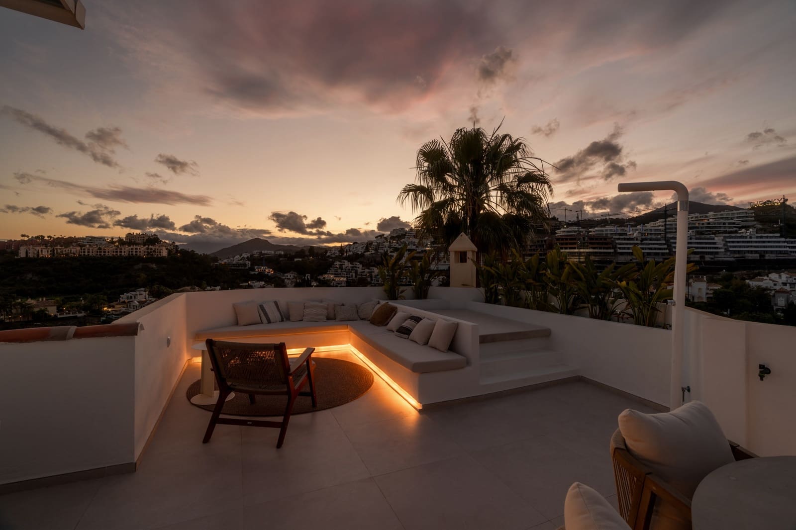 3 bedroom Penthouse for sale in Benahavis with pool garage - € 1,195,000 (Ref: 10186511)