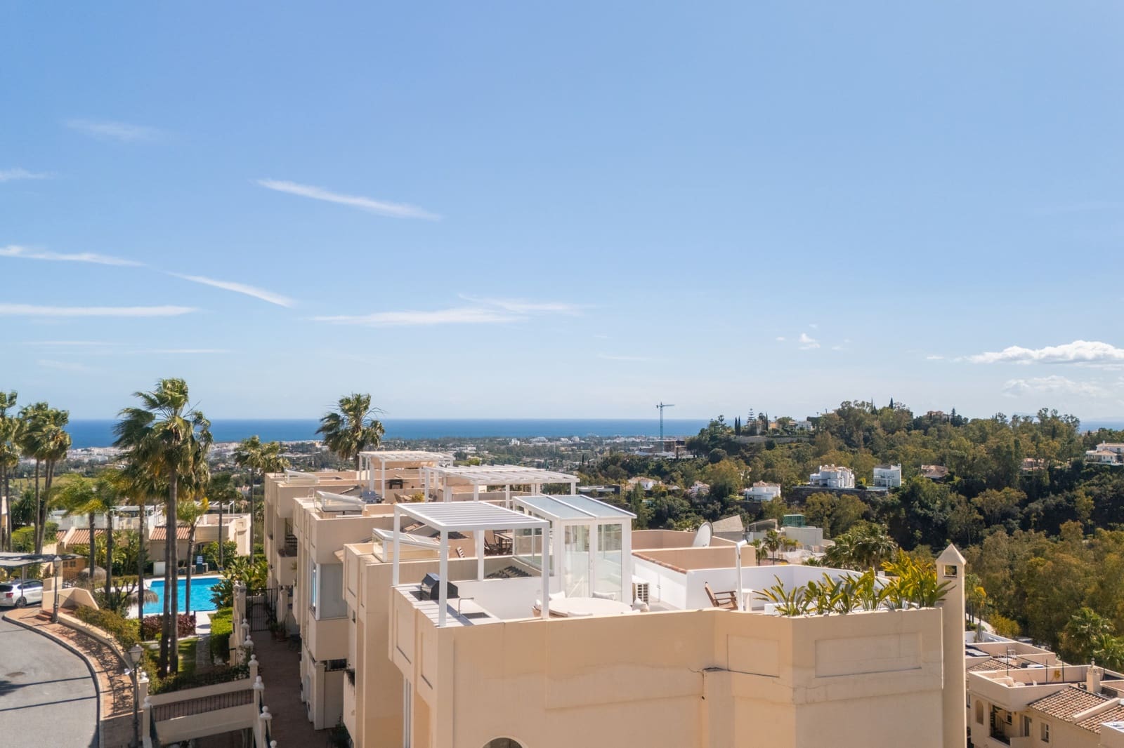 3 bedroom Penthouse for sale in Benahavis with pool garage - € 1,195,000 (Ref: 10186511)