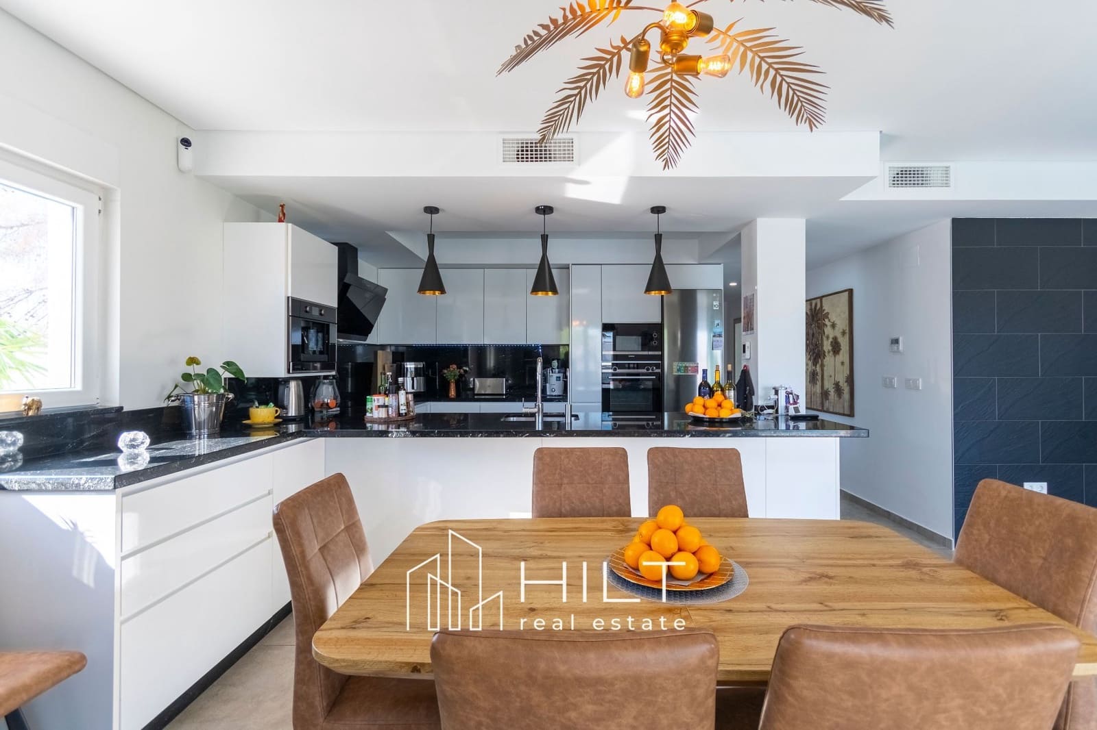 4 bedroom Villa for sale in Torrevieja with pool garage - € 949,999 (Ref: 10008323)