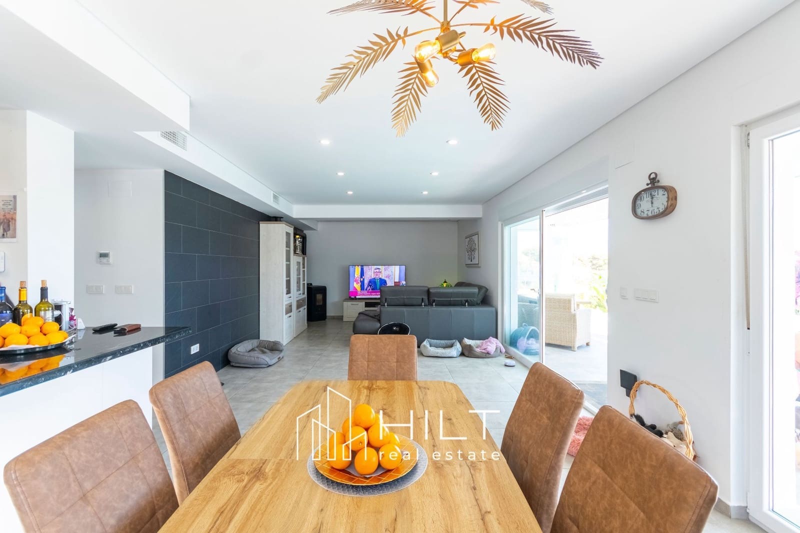 4 bedroom Villa for sale in Torrevieja with pool garage - € 949,999 (Ref: 10008323)