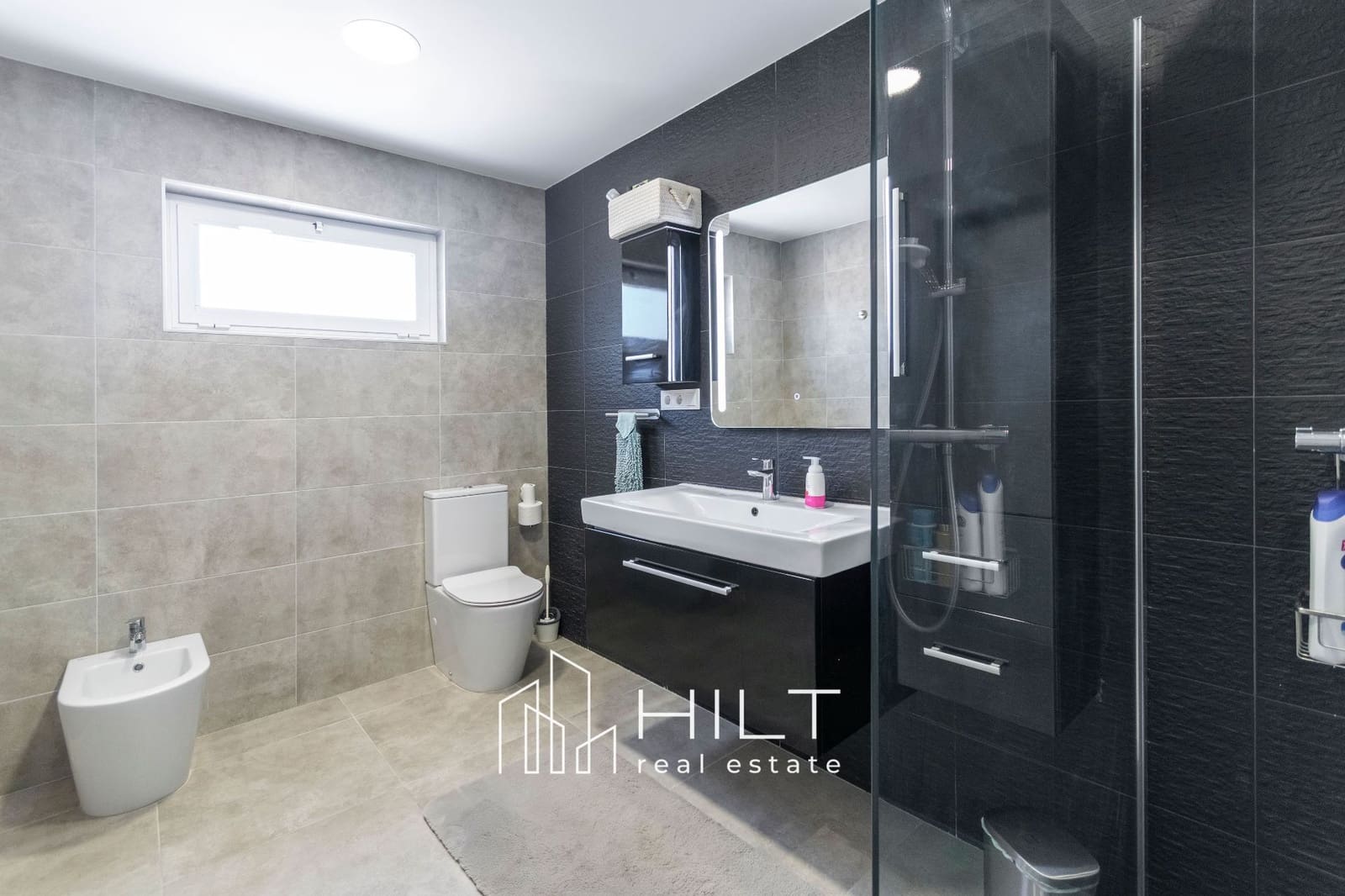 4 bedroom Villa for sale in Torrevieja with pool garage - € 949,999 (Ref: 10008323)