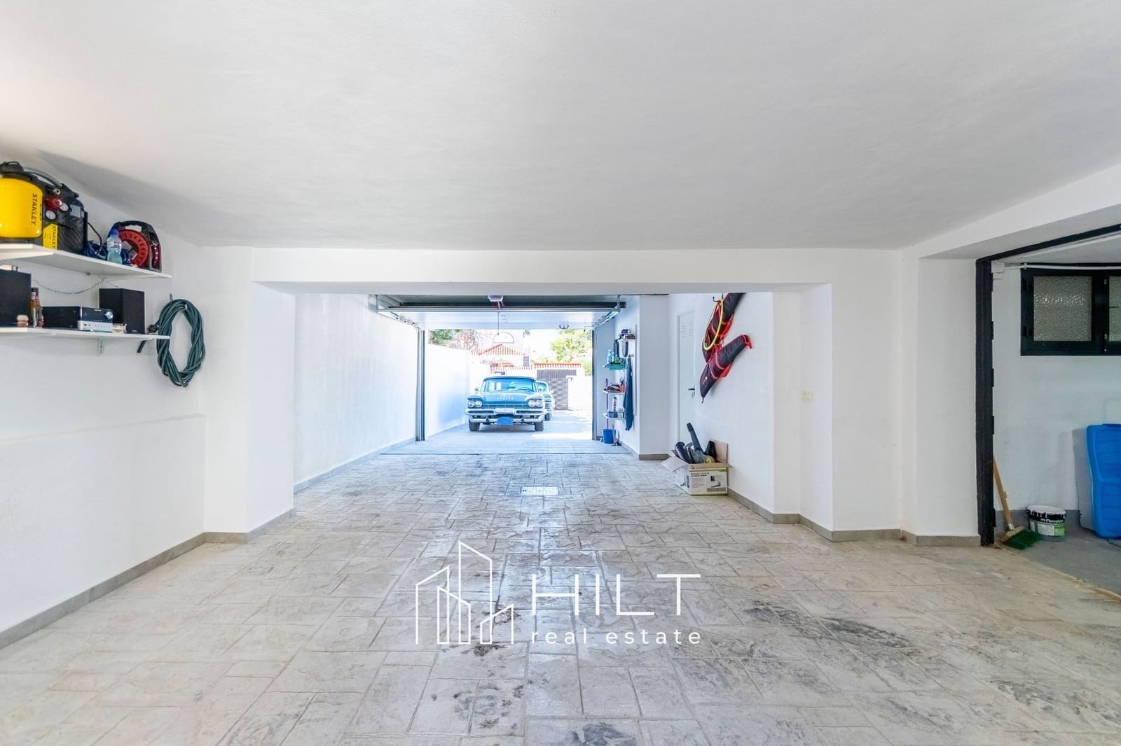 4 bedroom Villa for sale in Torrevieja with pool garage - € 949,999 (Ref: 10008323)