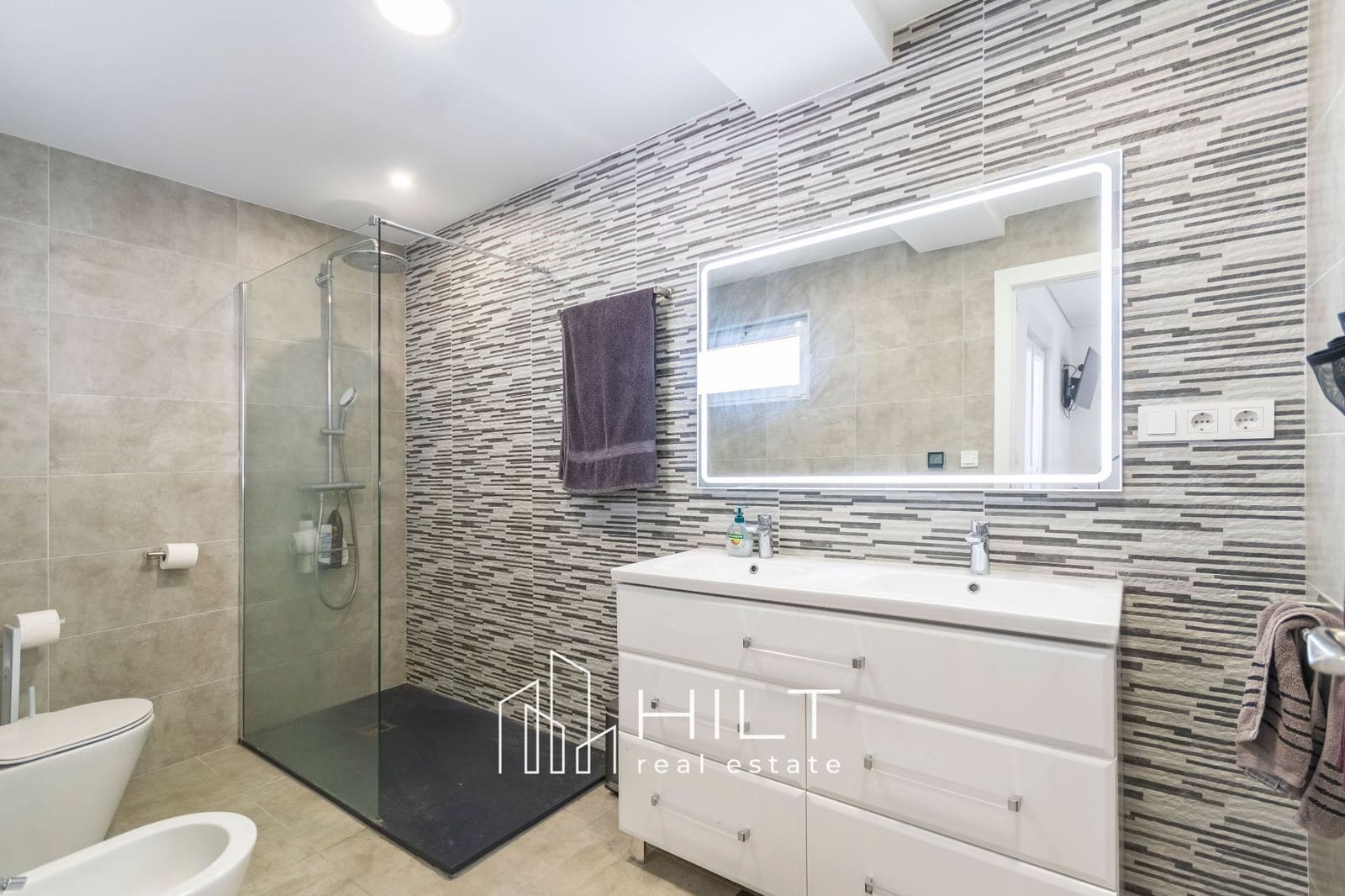 4 bedroom Villa for sale in Torrevieja with pool garage - € 949,999 (Ref: 10008323)