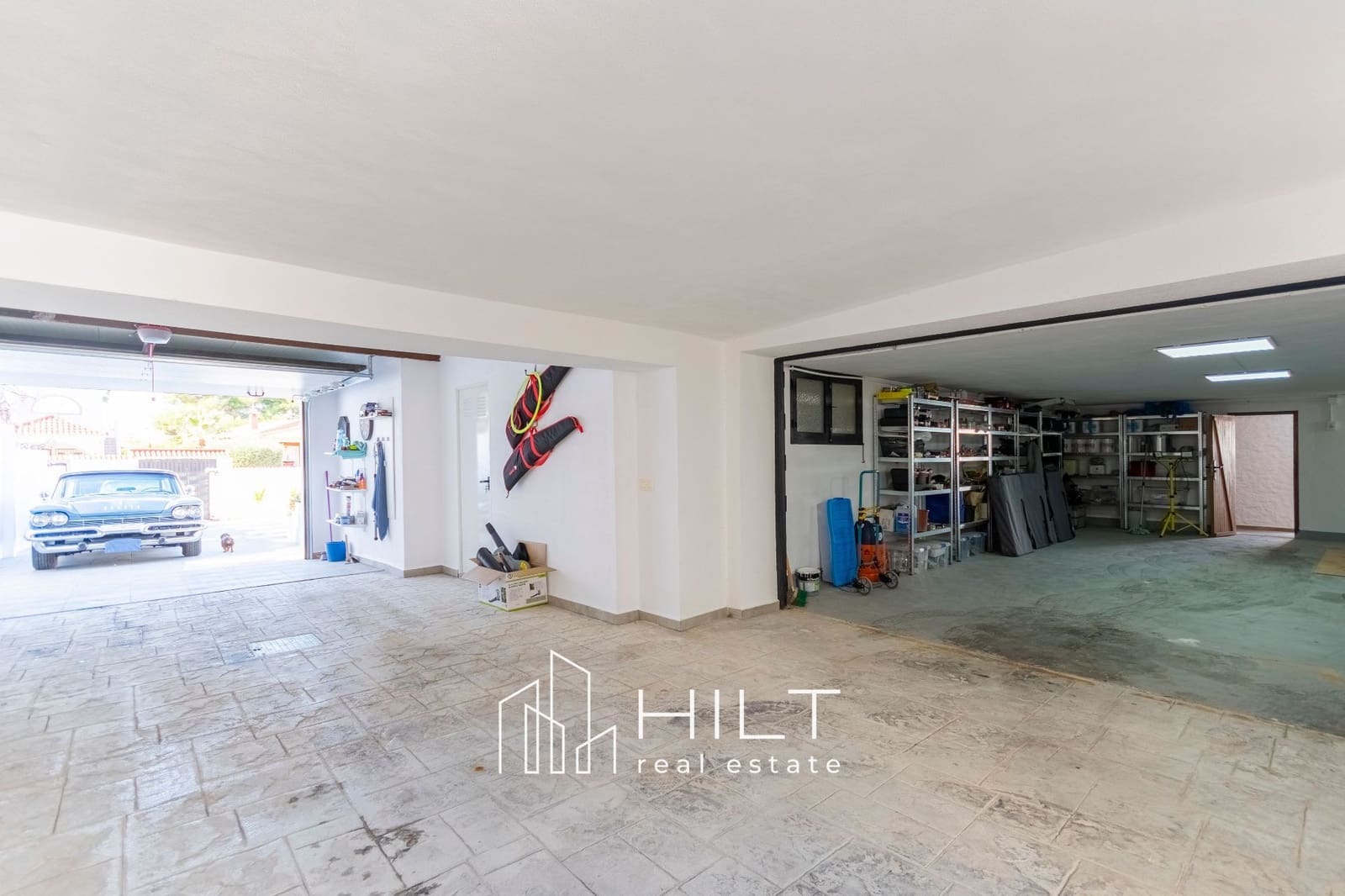 4 bedroom Villa for sale in Torrevieja with pool garage - € 949,999 (Ref: 10008323)