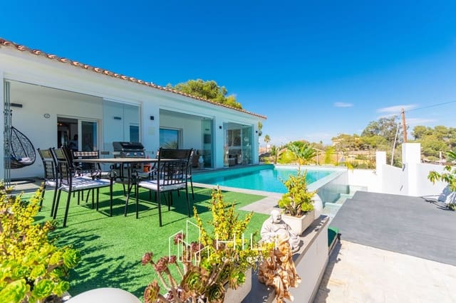 4 bedroom Villa for sale in Torrevieja with pool garage - € 949,999 (Ref: 10008323)