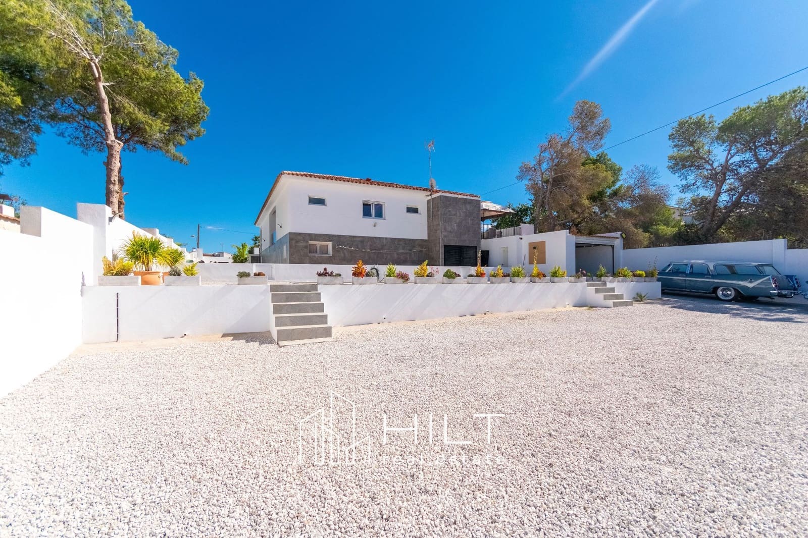 4 bedroom Villa for sale in Torrevieja with pool garage - € 949,999 (Ref: 10008323)
