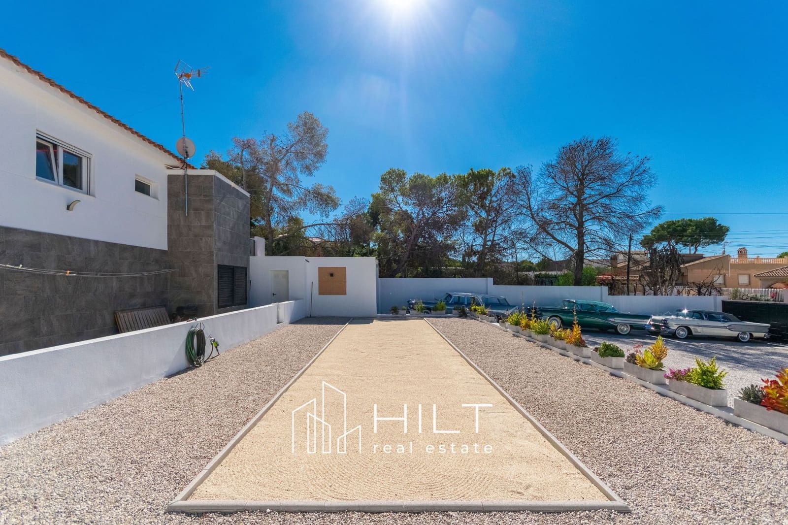 4 bedroom Villa for sale in Torrevieja with pool garage - € 949,999 (Ref: 10008323)