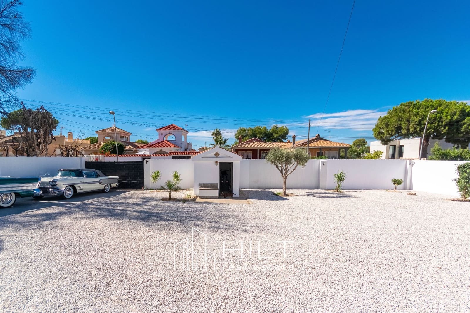 4 bedroom Villa for sale in Torrevieja with pool garage - € 949,999 (Ref: 10008323)
