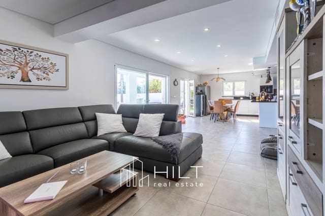 4 Zimmer Villa zu verkaufen in Torrevieja mit Pool Garage - 949.999 € (Ref: 10077641)