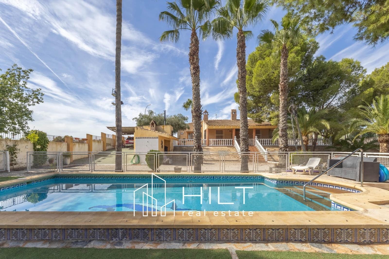 4 bedroom Villa for sale in Fortuna with pool garage - € 334,999 (Ref: 10176379)