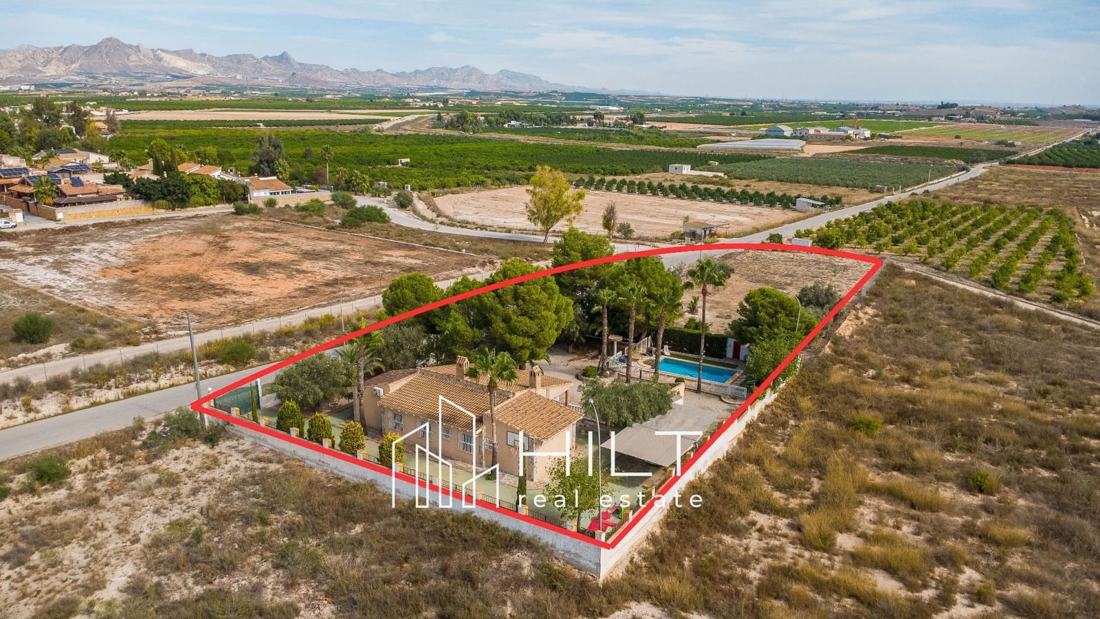 4 bedroom Villa for sale in Fortuna with pool garage - € 334,999 (Ref: 10176379)