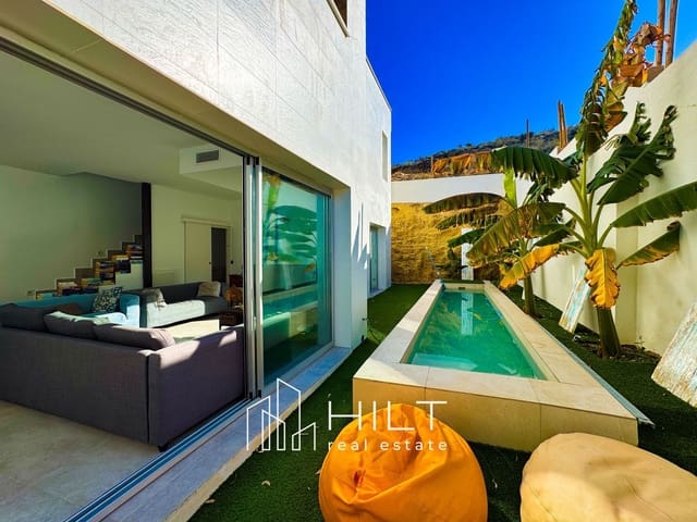 3 makuuhuone Huvila myytävänä paikassa Molina de Segura mukana uima-altaan 
autotalli - 330 000 € (Ref: 8763506)