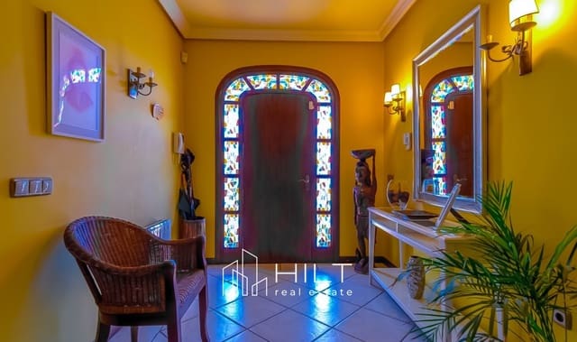 6 soveværelse Villa til salg i Torrevieja med swimmingpool garage - € 949.999 (Ref: 8805693)