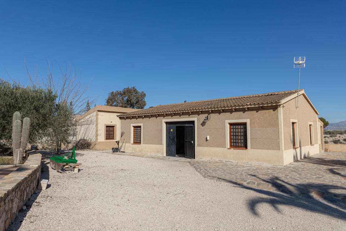 5 soveværelse Villa til salg i Fortuna med swimmingpool garage - € 494.999 (Ref: 8824601)