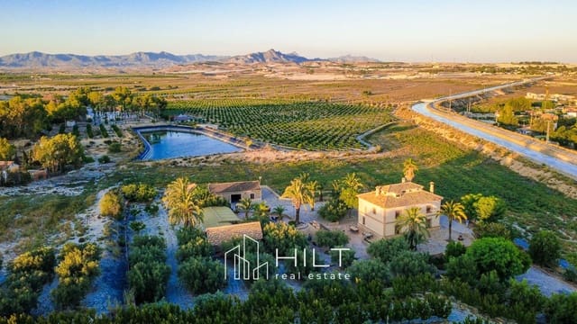 5 slaapkamer Villa te koop in Fortuna met zwembad garage - € 494.999 (Ref: 8824601)