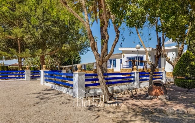 4 soverom Villa til salgs i Bigastro med garasje - € 474 999 (Ref: 8838273)